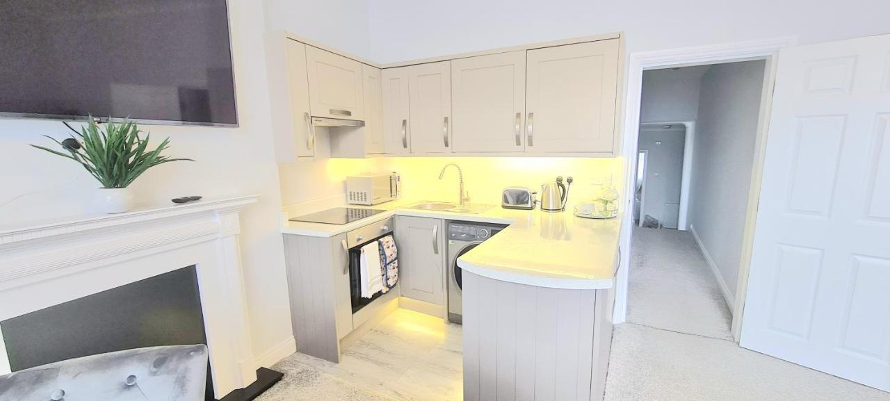 Spacious 3 Bed Flat Near The Sea With Parking Bournemouth Exterior foto