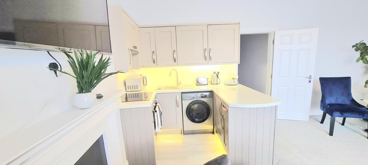 Spacious 3 Bed Flat Near The Sea With Parking Bournemouth Exterior foto
